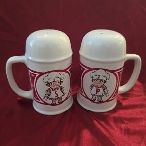 Chef Design Salt and Pepper Shaker Set